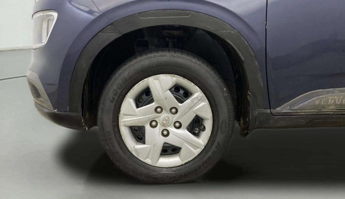 2019 Hyundai VENUE E 1.2, Petrol, Manual, 32,663 km, Left Front Wheel