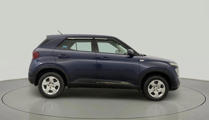 2019 Hyundai VENUE E 1.2, Petrol, Manual, 32,663 km, Right Side View