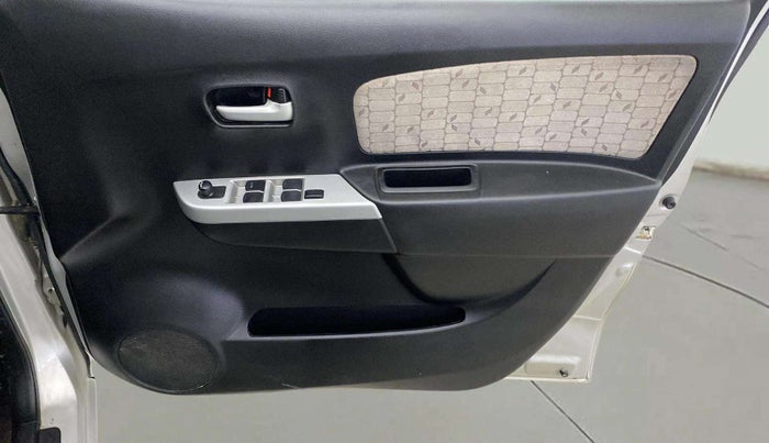 2014 Maruti Wagon R 1.0 VXI, Petrol, Manual, 17,345 km, Driver Side Door Panels Control