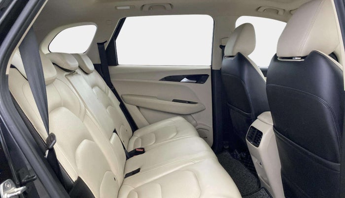 2021 MG HECTOR SHARP 1.5 DCT PETROL, Petrol, Automatic, 89,896 km, Right Side Rear Door Cabin