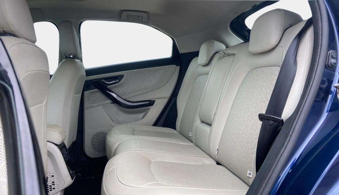 2022 Tata NEXON XZA PLUS (PREMIUM) PETROL, Petrol, Automatic, 18,099 km, Right Side Rear Door Cabin