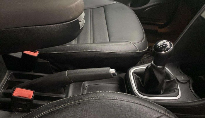 2021 Volkswagen Polo HIGHLINE PLUS 1.0L TSI, Petrol, Manual, 35,788 km, Gear Lever