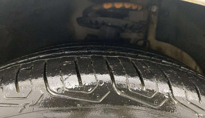 2021 Volkswagen Polo HIGHLINE PLUS 1.0L TSI, Petrol, Manual, 35,788 km, Left Front Tyre Tread