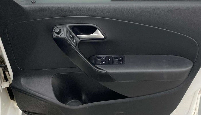2021 Volkswagen Polo HIGHLINE PLUS 1.0L TSI, Petrol, Manual, 35,788 km, Driver Side Door Panels Control