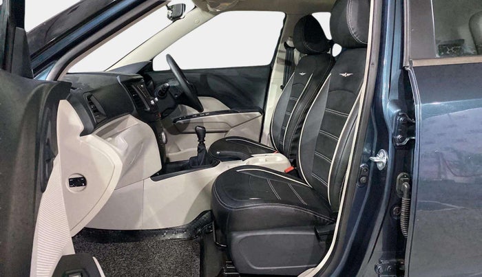 2022 Mahindra XUV300 W6 1.5 Sunroof Diesel, Diesel, Manual, 6,216 km, Right Side Front Door Cabin