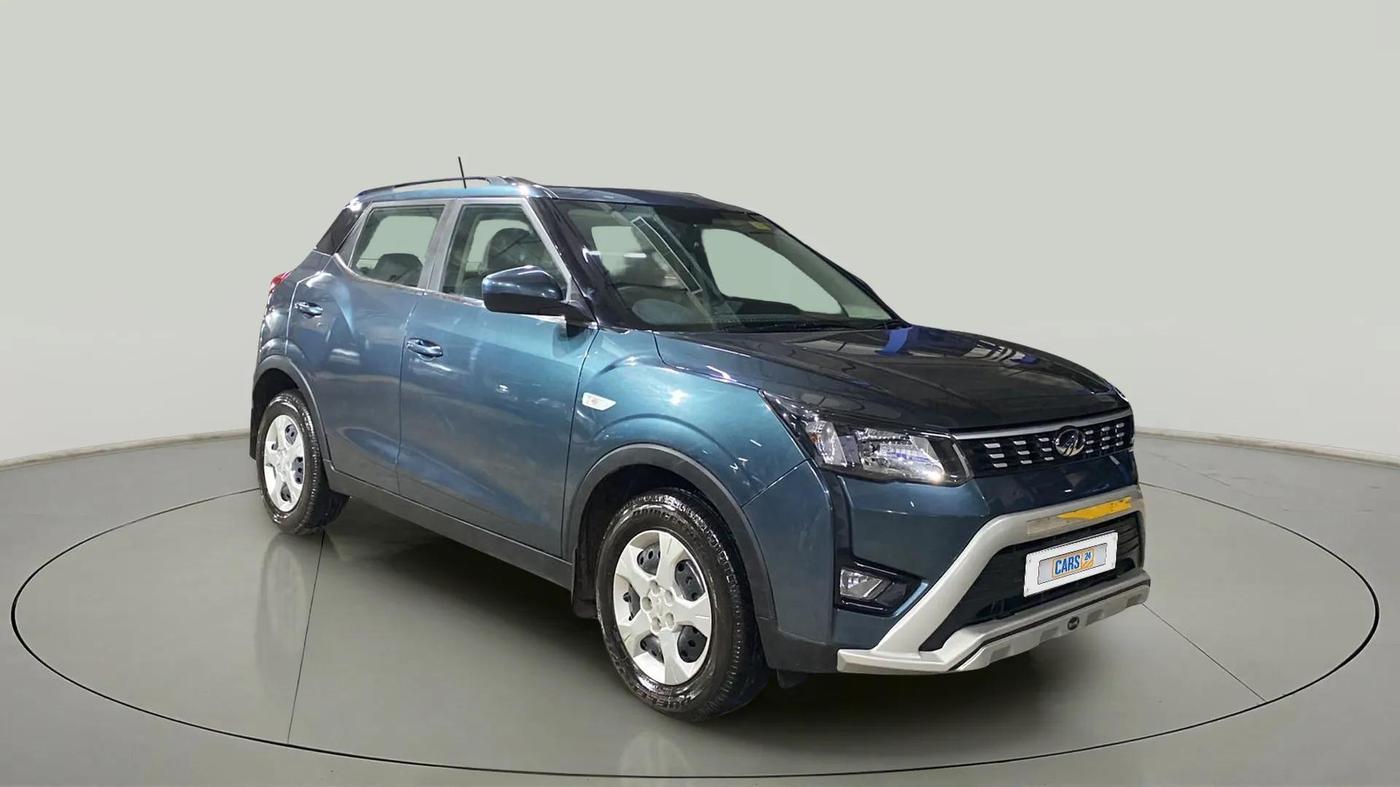 2022 Mahindra XUV300 W6 1.5 Sunroof Diesel, Diesel, Manual, 6,283 km, SRP