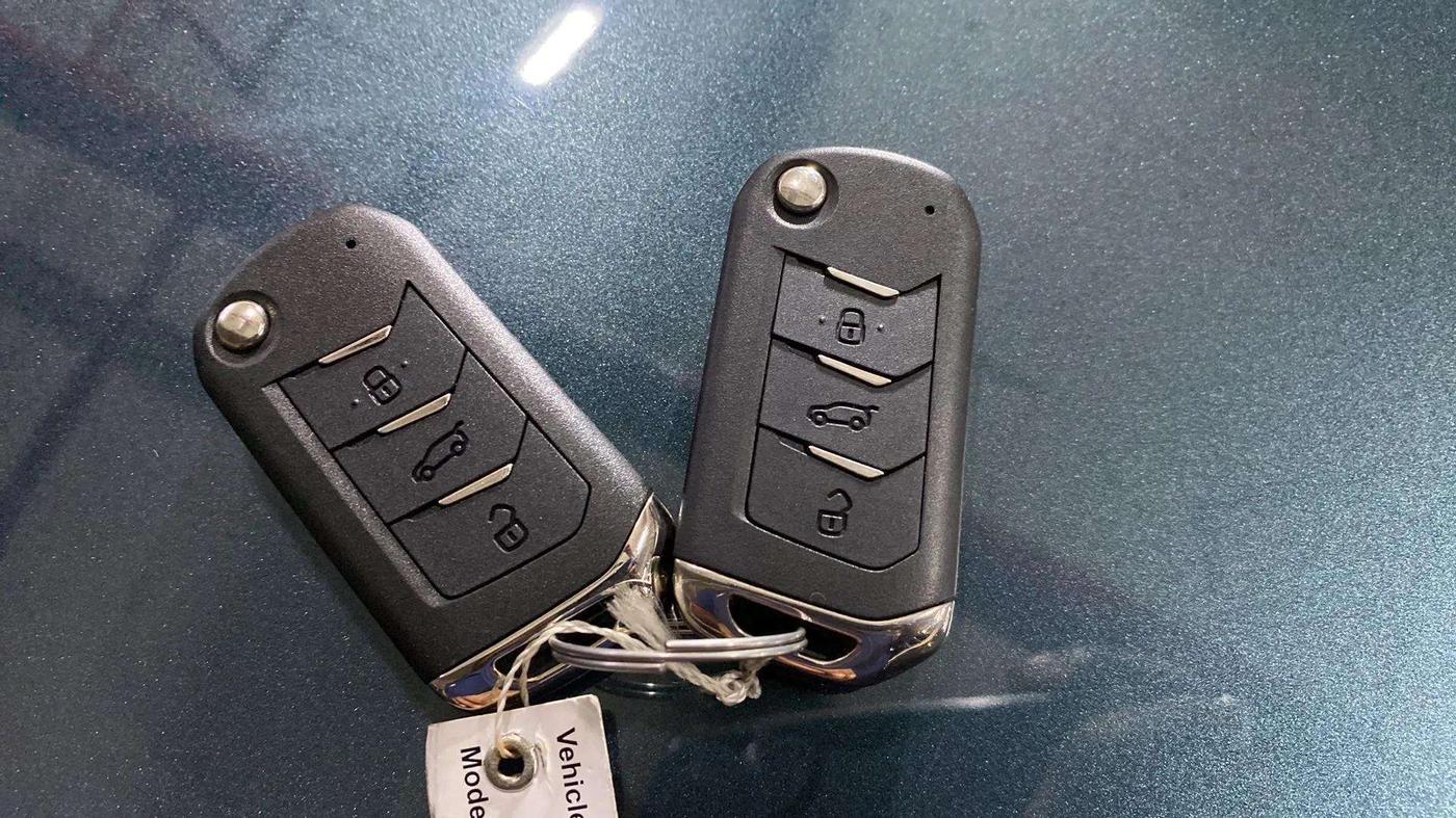 2022 Mahindra XUV300 W6 1.5 Sunroof Diesel, Diesel, Manual, 6,283 km, Key Close Up