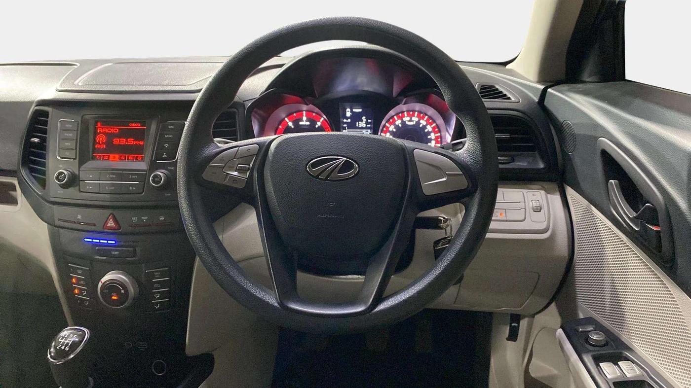 2022 Mahindra XUV300 W6 1.5 Sunroof Diesel, Diesel, Manual, 6,283 km, Steering Wheel Close Up