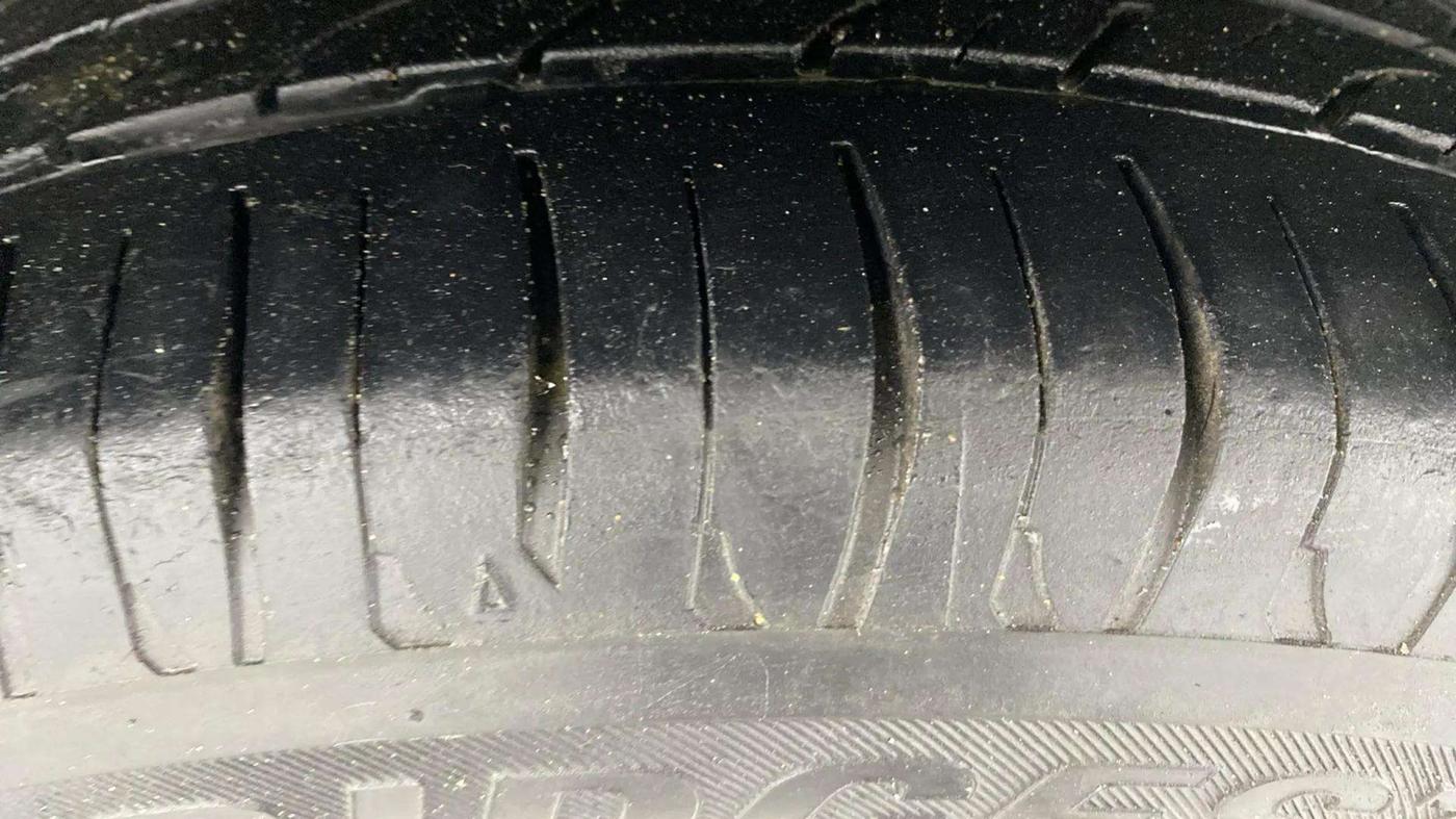 2016 Ford Figo Aspire TITANIUM 1.2 PETROL, Petrol, Manual, 74,947 km, Left Rear Tyre Tread