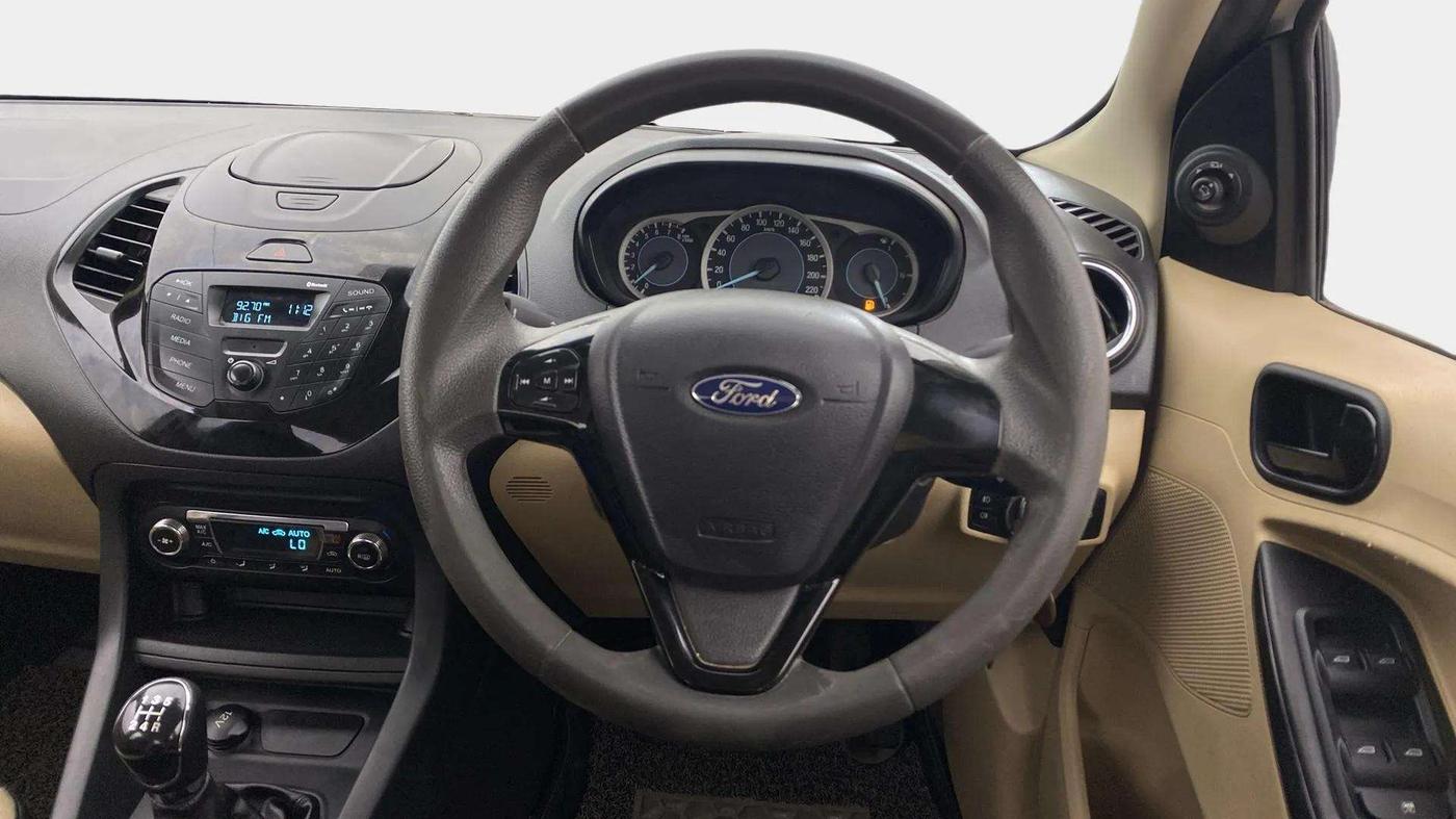 2016 Ford Figo Aspire TITANIUM 1.2 PETROL, Petrol, Manual, 74,947 km, Steering Wheel Close Up