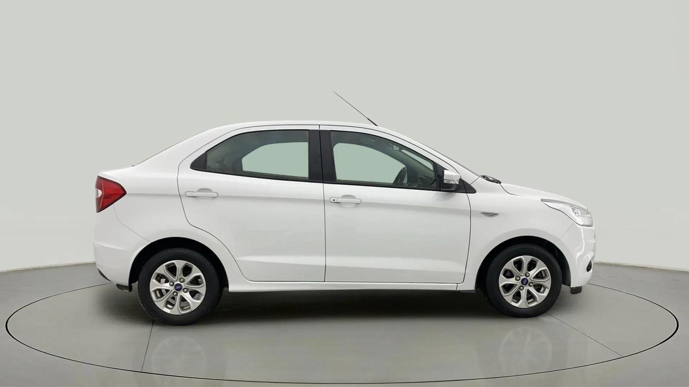 2016 Ford Figo Aspire TITANIUM 1.2 PETROL, Petrol, Manual, 74,947 km, Right Side View