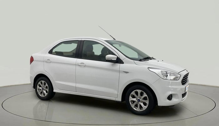 2016 Ford Figo Aspire TITANIUM 1.2 PETROL, Petrol, Manual, 74,947 km, Right Front Diagonal