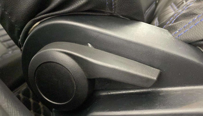 2021 Tata ALTROZ XM PLUS PETROL, Petrol, Manual, 62,194 km, Driver Side Adjustment Panel