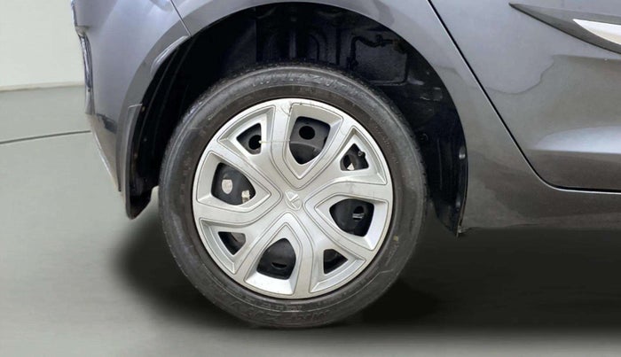 2021 Tata ALTROZ XM PLUS PETROL, Petrol, Manual, 62,194 km, Right Rear Wheel
