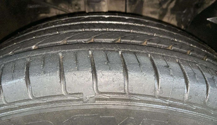 2018 Hyundai Creta SX 1.6 PETROL, Petrol, Manual, 34,331 km, Right Front Tyre Tread
