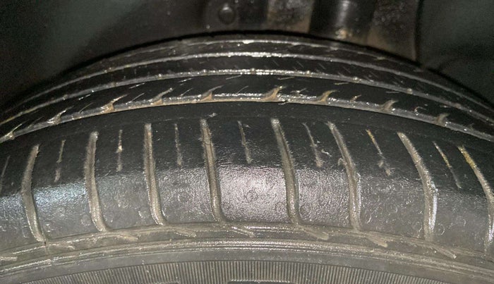 2018 Hyundai Creta SX 1.6 PETROL, Petrol, Manual, 34,331 km, Left Rear Tyre Tread