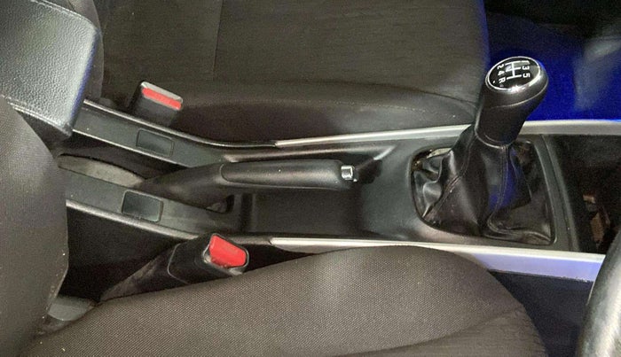 2016 Maruti Baleno DELTA PETROL 1.2, Petrol, Manual, 64,411 km, Gear Lever