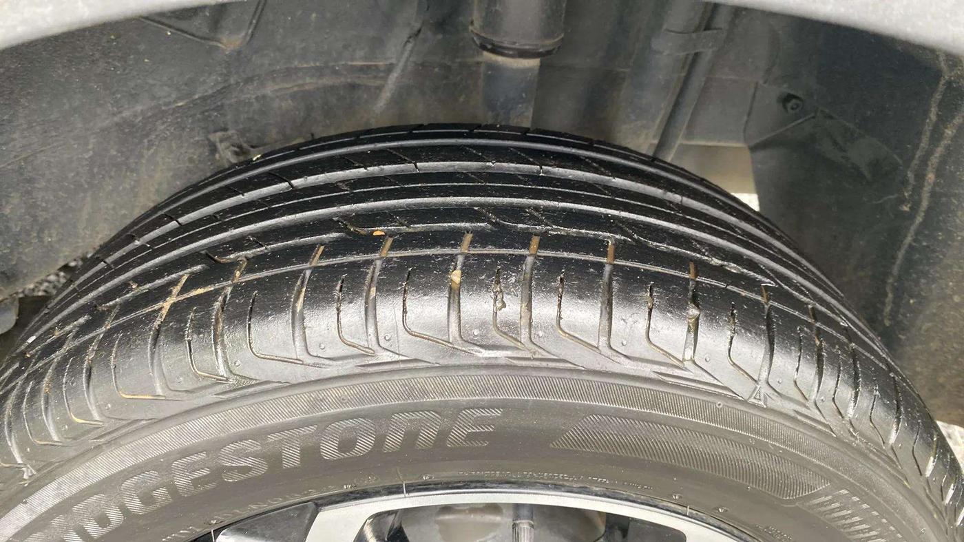 2022 Tata NEXON XM PETROL, Petrol, Manual, 38,755 km, Right Front Tyre Tread