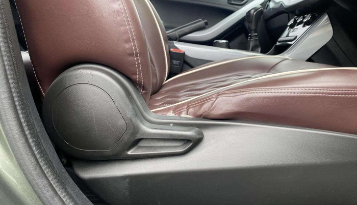 2022 Tata NEXON XM PETROL, Petrol, Manual, 38,706 km, Driver Side Adjustment Panel