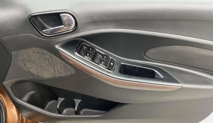 2018 Ford FREESTYLE TITANIUM 1.5 DIESEL, Diesel, Manual, 76,226 km, Driver Side Door Panels Control