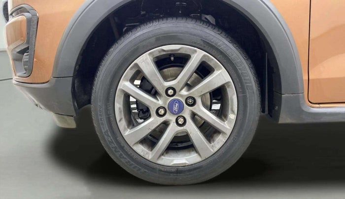 2018 Ford FREESTYLE TITANIUM 1.5 DIESEL, Diesel, Manual, 76,226 km, Left Front Wheel