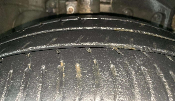 2015 Ford Ecosport TITANIUM 1.5L PETROL AT, Petrol, Automatic, 64,841 km, Right Front Tyre Tread