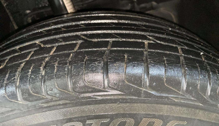 2020 Tata NEXON XMA PETROL, Petrol, Automatic, 28,849 km, Right Front Tyre Tread