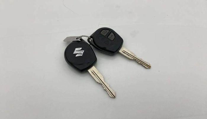 2020 Maruti Swift VXI, Petrol, Manual, 95,208 km, Key Close Up