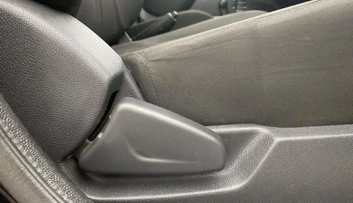 2015 Renault Kwid RXL, Petrol, Manual, 18,140 km, Driver Side Adjustment Panel