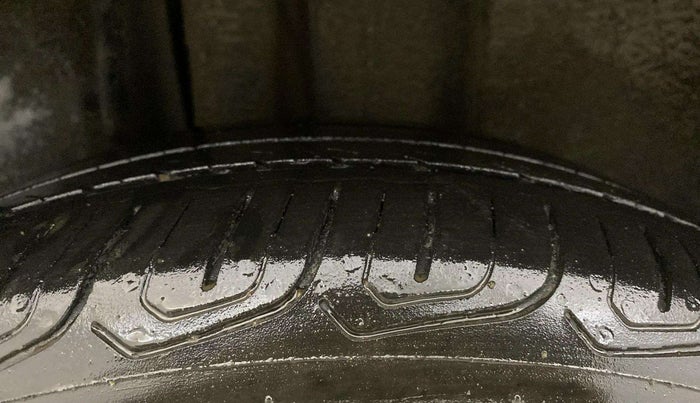 2021 Skoda KUSHAQ STYLE 1.0L TSI AT, Petrol, Automatic, 88,531 km, Right Rear Tyre Tread