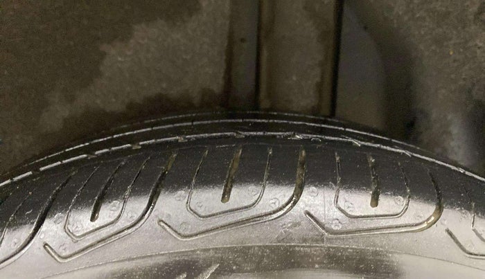 2021 Skoda KUSHAQ STYLE 1.0L TSI AT, Petrol, Automatic, 88,531 km, Left Rear Tyre Tread