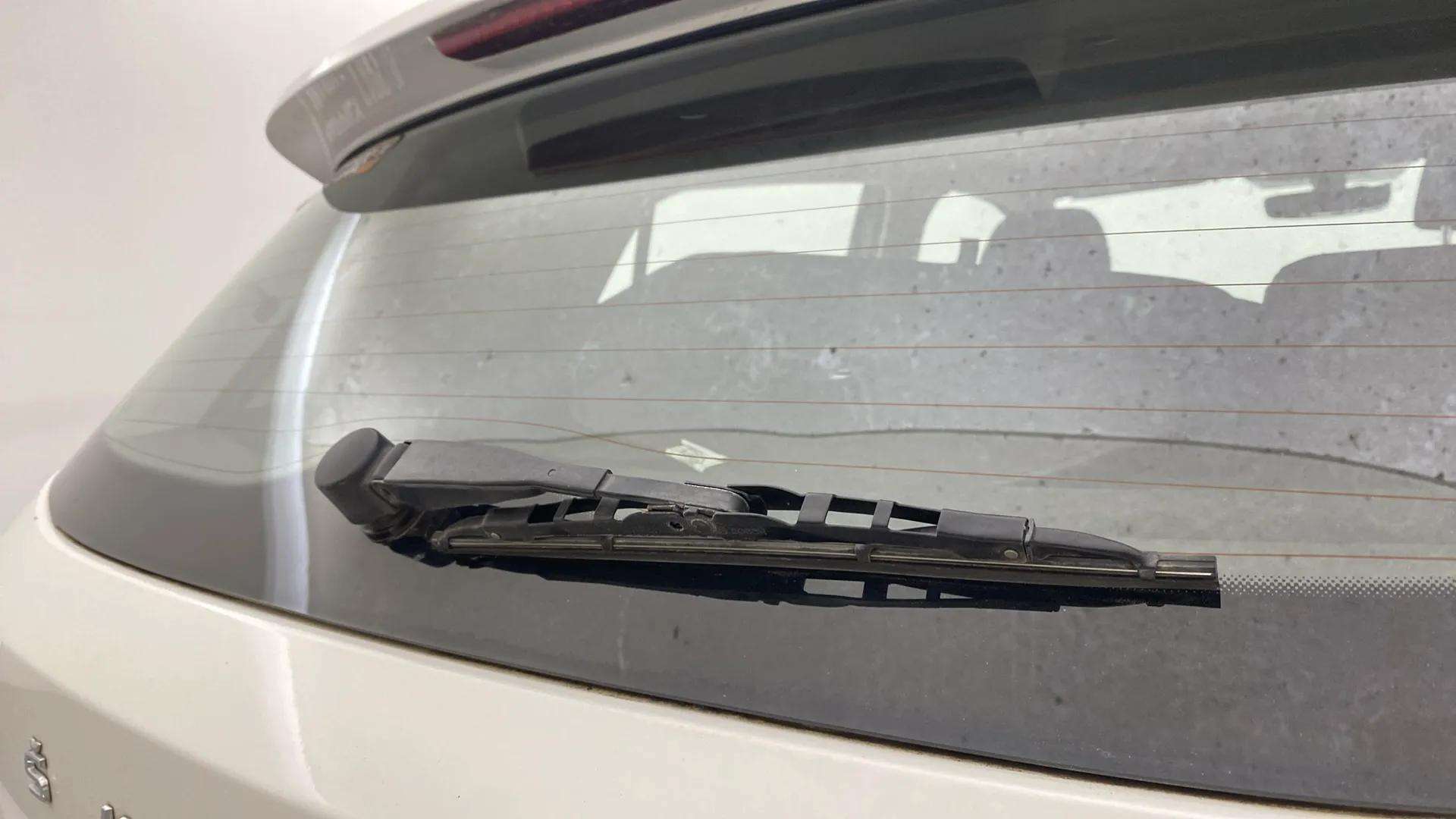 Rear-windshield-wiper-blade-24