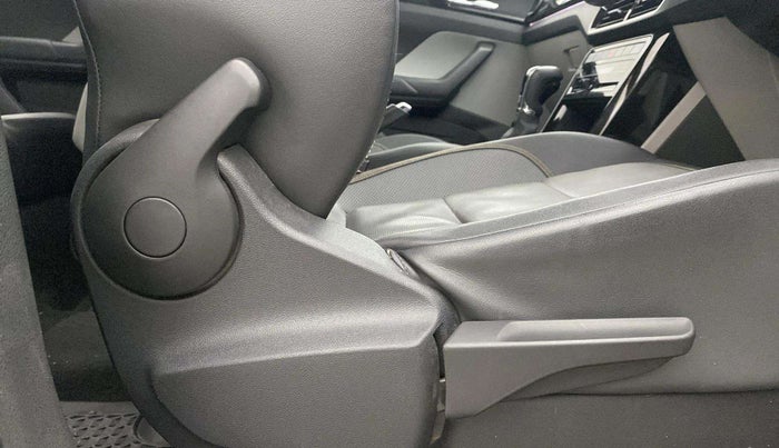2021 Skoda KUSHAQ STYLE 1.0L TSI AT, Petrol, Automatic, 88,531 km, Driver Side Adjustment Panel
