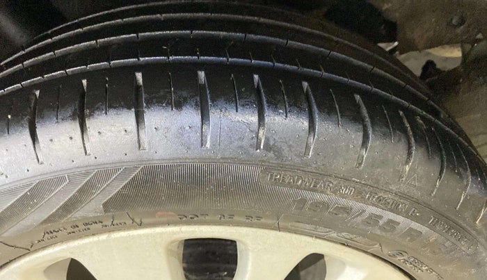 2016 Maruti Baleno ZETA PETROL 1.2, Petrol, Manual, 20,028 km, Left Front Tyre Tread