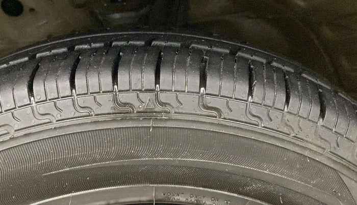 2013 Maruti Wagon R 1.0 LXI CNG, CNG, Manual, 63,394 km, Left Front Tyre Tread