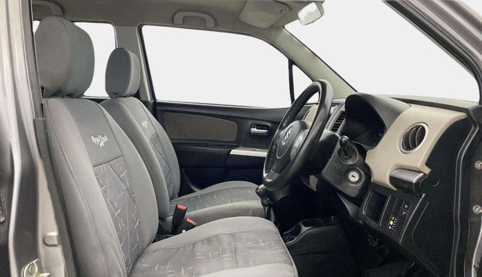 2013 Maruti Wagon R 1.0 LXI CNG, CNG, Manual, 63,394 km, Right Side Front Door Cabin