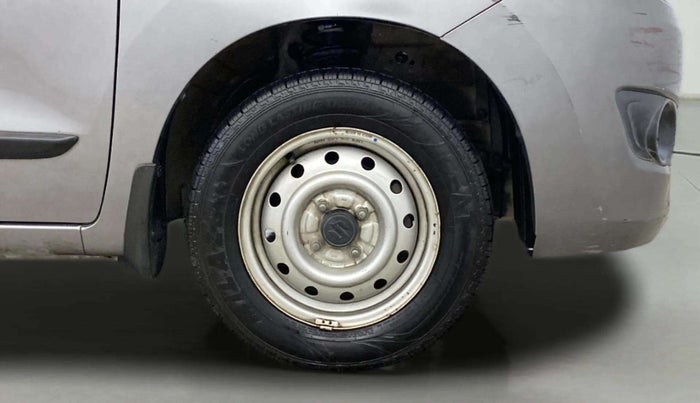 2013 Maruti Wagon R 1.0 LXI CNG, CNG, Manual, 63,394 km, Right Front Wheel