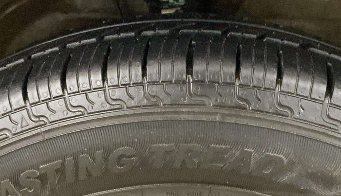 2013 Maruti Wagon R 1.0 LXI CNG, CNG, Manual, 63,394 km, Right Front Tyre Tread