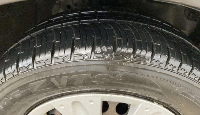 2016 Honda Amaze 1.2L I-VTEC S, Petrol, Manual, 95,026 km, Right Front Tyre Tread