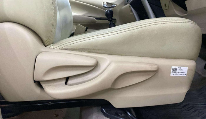 2020 Toyota YARIS G MT, Petrol, Manual, 67,019 km, Driver Side Adjustment Panel