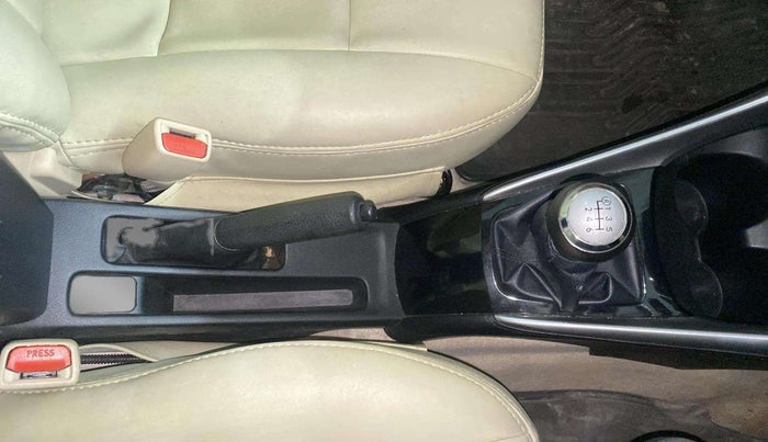 2020 Toyota YARIS G MT, Petrol, Manual, 67,019 km, Gear Lever