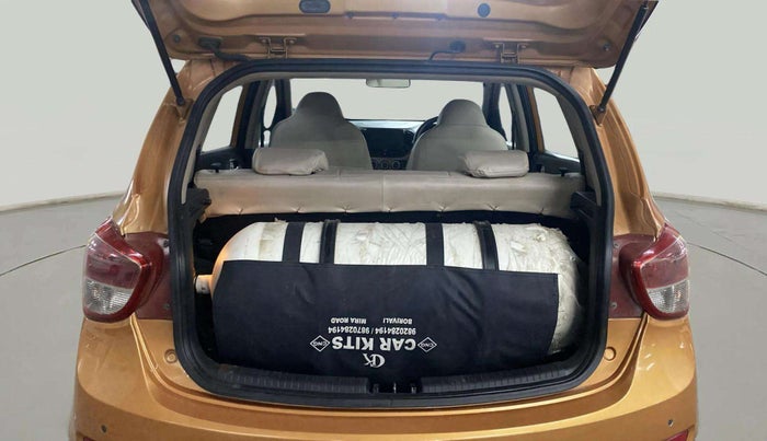 2015 Hyundai Grand i10 ASTA AT 1.2 KAPPA VTVT, CNG, Automatic, 59,041 km, Boot Inside