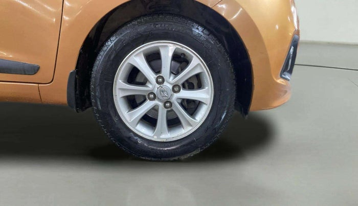 2015 Hyundai Grand i10 ASTA AT 1.2 KAPPA VTVT, CNG, Automatic, 59,041 km, Right Front Wheel