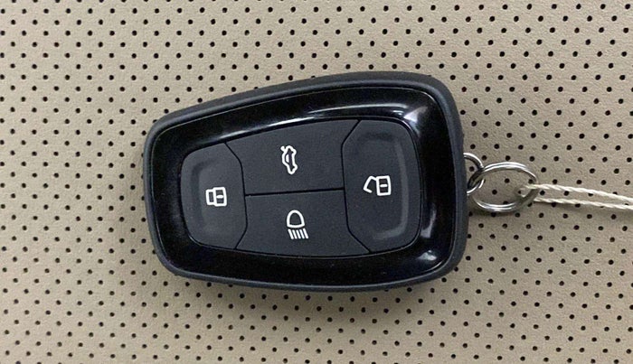 2023 Tata NEXON XZA PLUS LUX SUNROOF KAZIRANGA PETROL, Petrol, Automatic, 42,682 km, Key Close Up