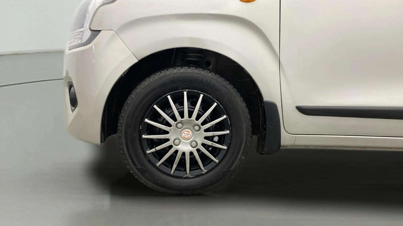 2019 Maruti New Wagon-R VXI 1.2 AMT, Petrol, Automatic, 53,082 km, Left Front Wheel