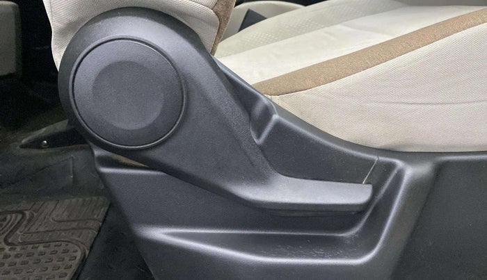 2019 Maruti New Wagon-R VXI 1.2 AMT, Petrol, Automatic, 53,082 km, Driver Side Adjustment Panel