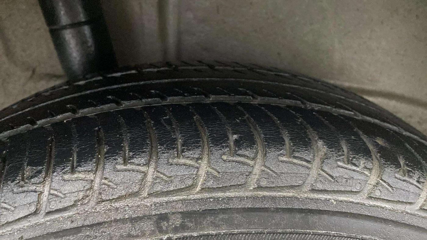 2019 Maruti New Wagon-R VXI 1.2 AMT, Petrol, Automatic, 53,082 km, Right Rear Tyre Tread