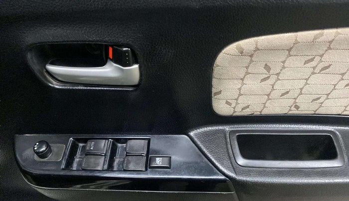 2017 Maruti Wagon R 1.0 VXI, Petrol, Manual, 44,140 km, Driver Side Door Panels Control