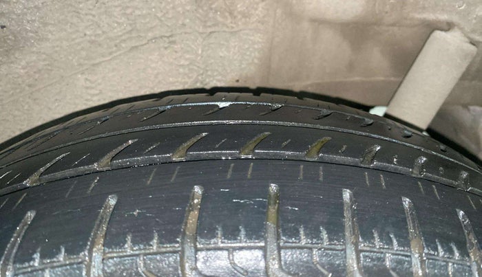 2017 Maruti Wagon R 1.0 VXI, Petrol, Manual, 44,140 km, Left Rear Tyre Tread