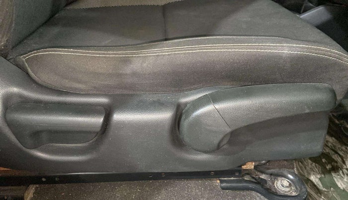 2018 Honda WR-V 1.2L I-VTEC VX MT, Petrol, Manual, 33,410 km, Driver Side Adjustment Panel